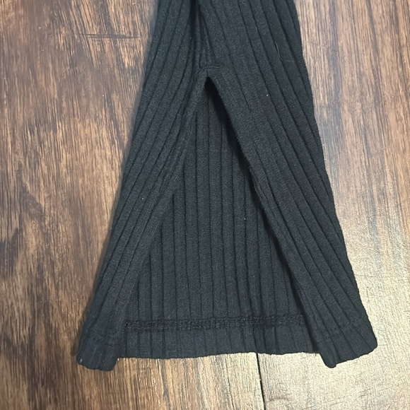 Black off the shoulder top - Picture 5 of 5